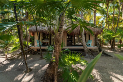casa-chic-tulum-7br-beachfront-villa-mexico-ushombi-15