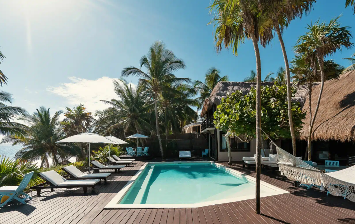 casa-chic-tulum-7br-beachfront-villa-mexico-ushombi-3