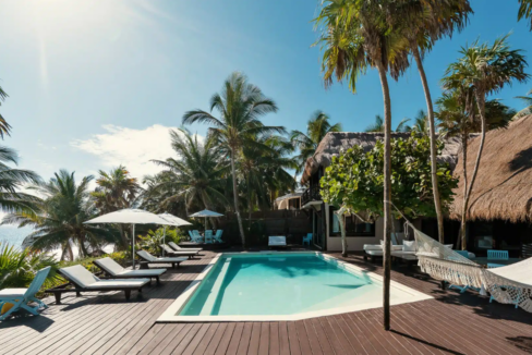 casa-chic-tulum-7br-beachfront-villa-mexico-ushombi-3