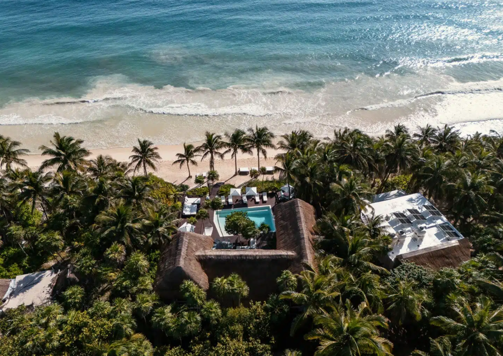 casa-chic-tulum-7br-beachfront-villa-mexico-ushombi-6