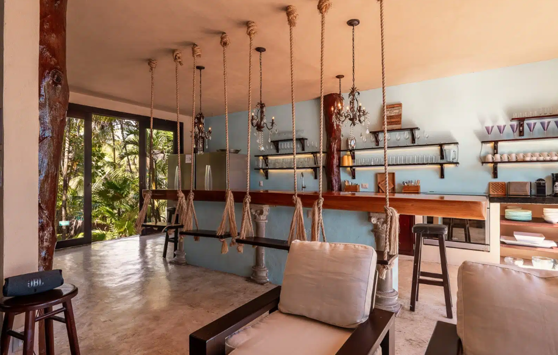 casa-chic-tulum-7br-beachfront-villa-mexico-ushombi-8