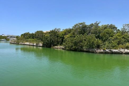 puerto-aventuras-phase-4-canal-front-mexico-ushombi-2