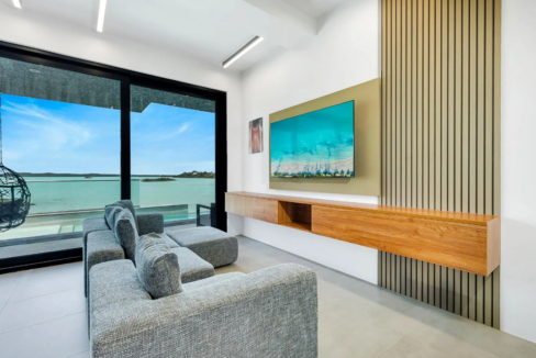 waterfront-onyx-twin-villas-in-grace-bay-tci-ushombi-9