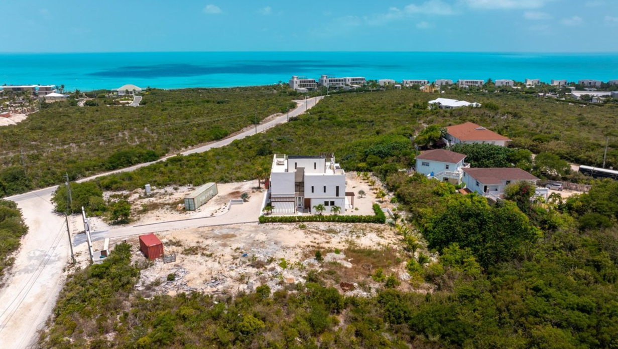 36-flamingo-road-turks-and-caicos-ushombi-4
