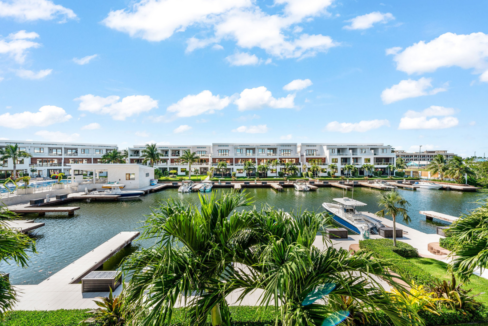arvia-3br-canal-front-unit-with-dock-ky-ushombi-2