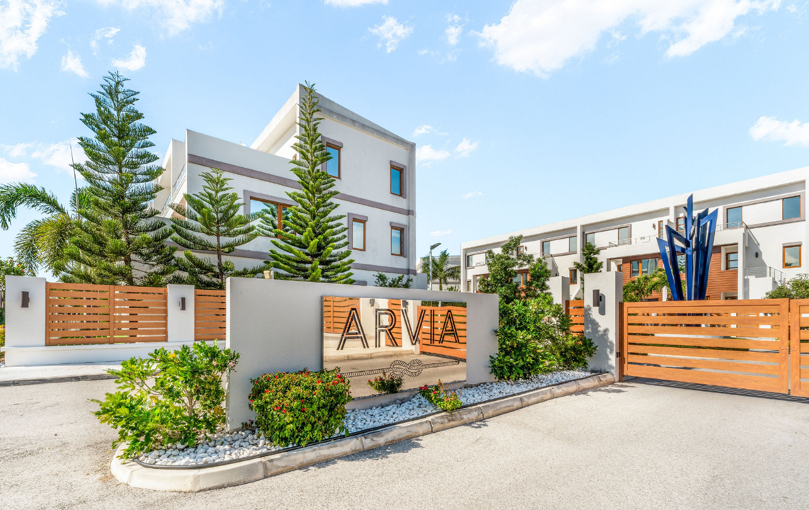 arvia-3br-canal-front-unit-with-dock-ky-ushombi-3