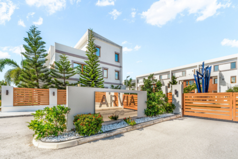 arvia-3br-canal-front-unit-with-dock-ky-ushombi-3
