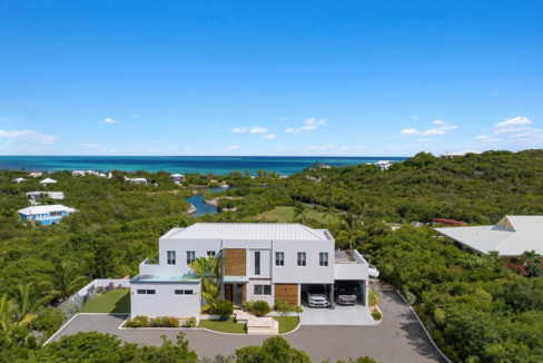 gecko-court-10-4br-oceanview-villa-tci-ushombi-1