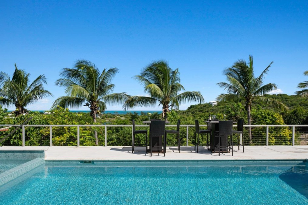 gecko-court-10-4br-oceanview-villa-tci-ushombi-6