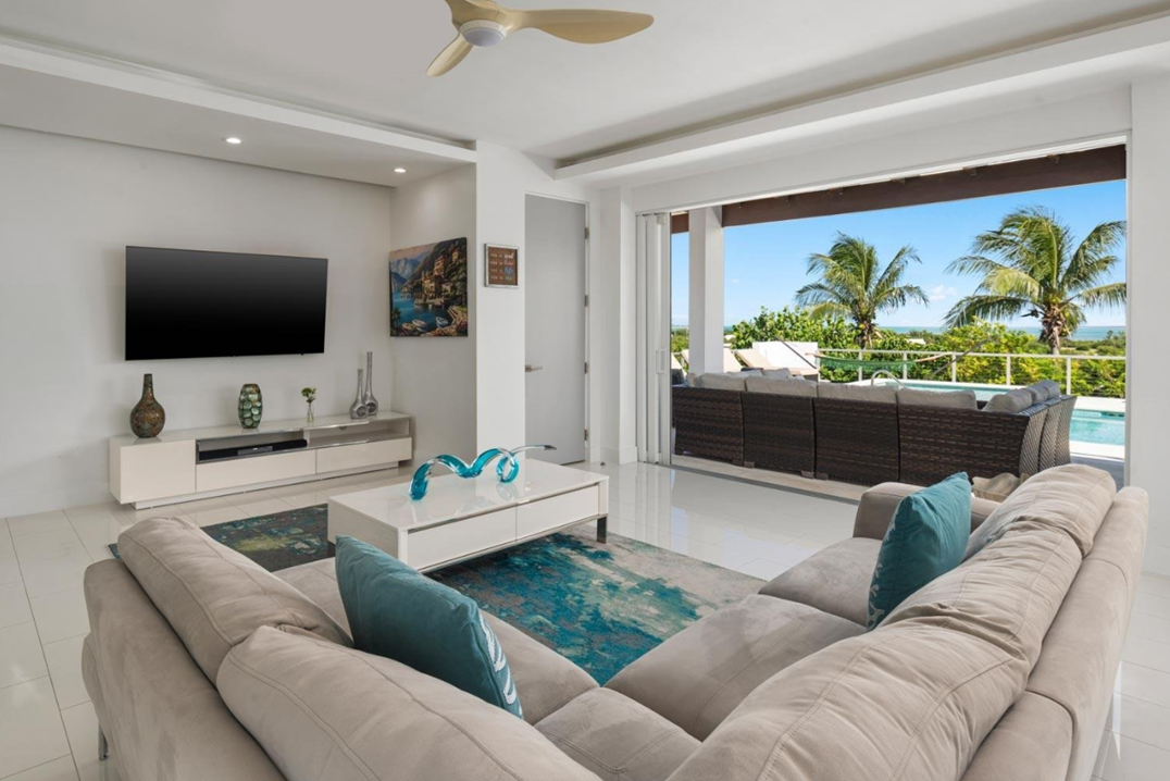 gecko-court-10-4br-oceanview-villa-tci-ushombi-8