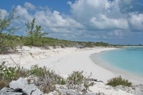 little-exuma-bahamas-243-acre-opportunity-bahamas-ushombi-8