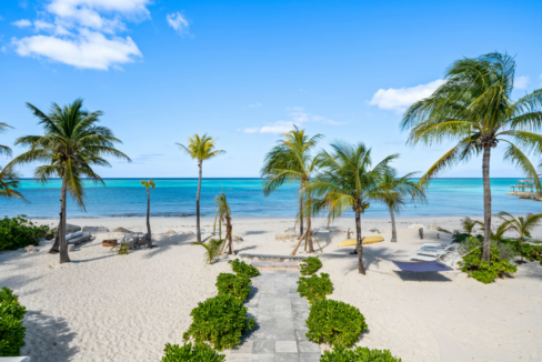 old-fort-bay-beachfront-bliss-5br-bahamas-ushombi-1