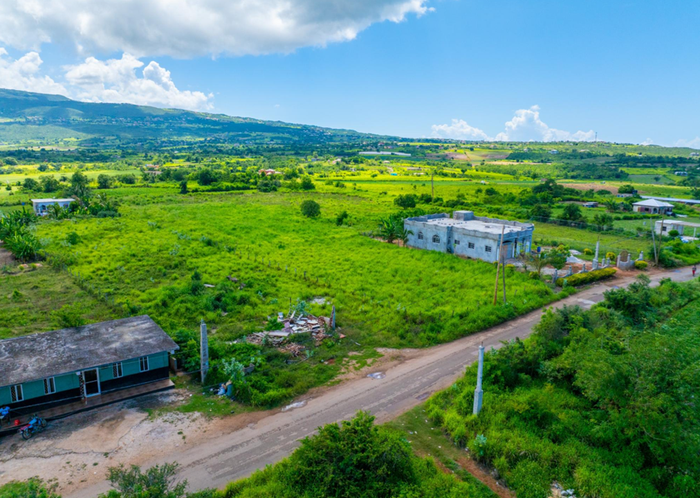 pedro-plains-2-7-acre-opportunity-jamaica-ushombi-2