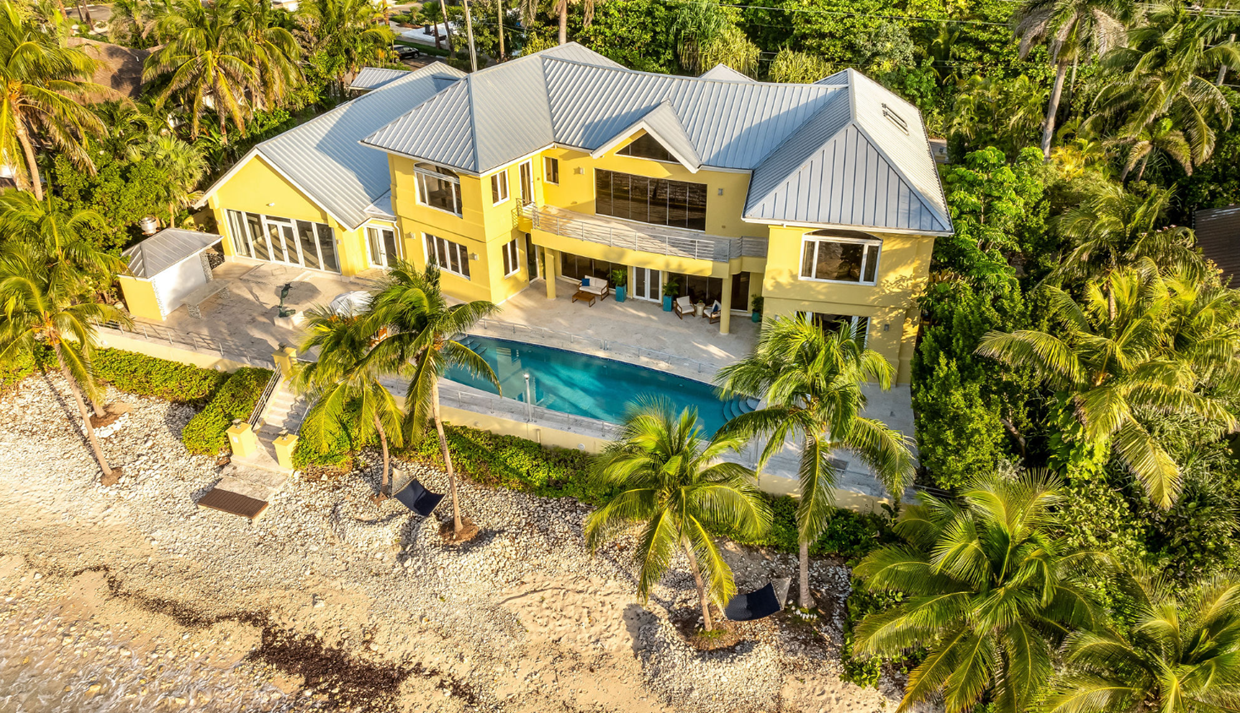 villa-gabrielle-luxury-oceanfront-estate-cayman-islands-ushombi-2