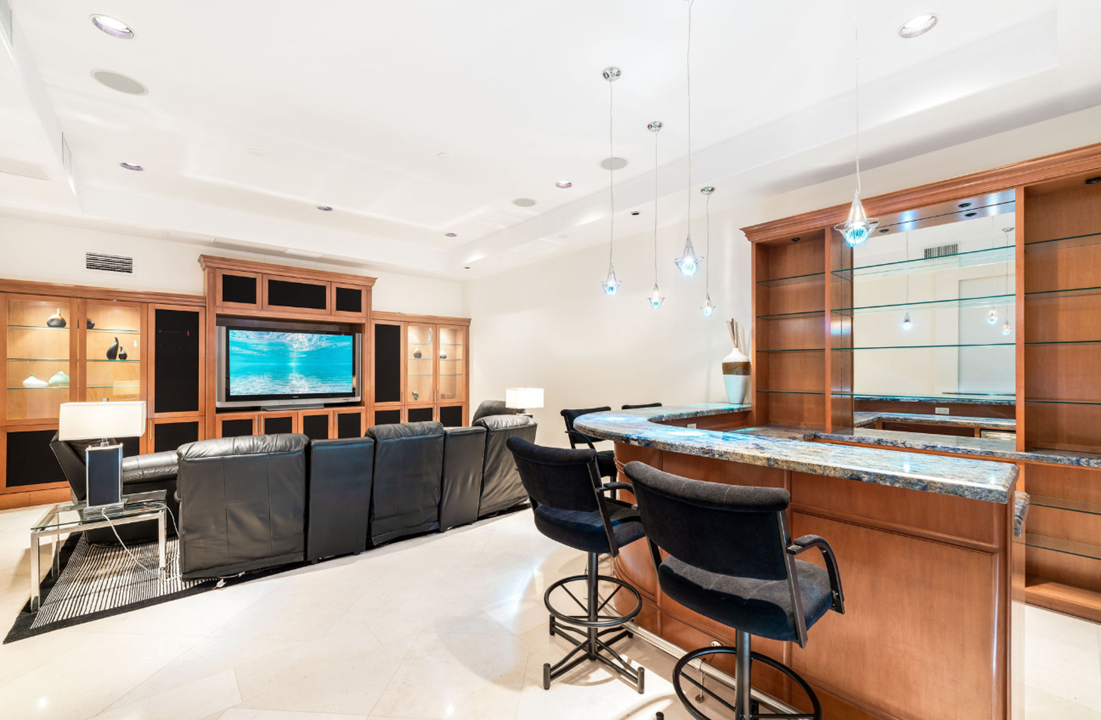 villa-gabrielle-luxury-oceanfront-estate-cayman-islands-ushombi-8