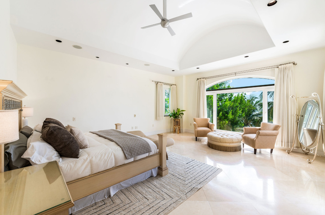 villa-gabrielle-luxury-oceanfront-estate-cayman-islands-ushombi-9