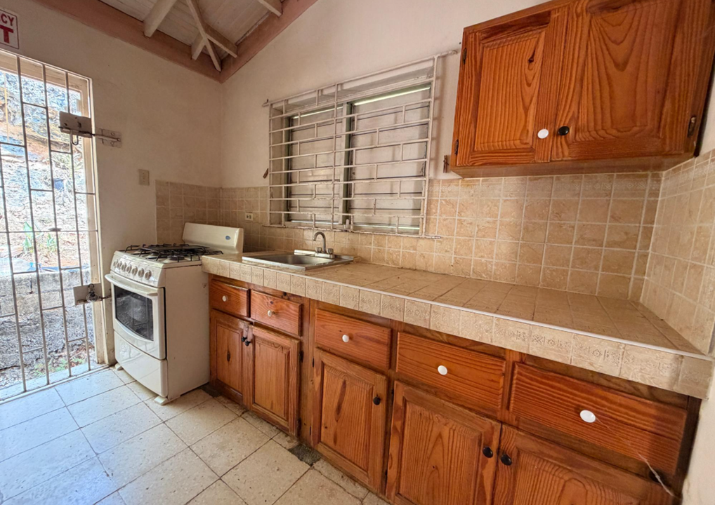 1-st-jago-hills-3br-home-in-jamaica-ushombi-3