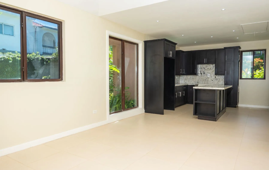 27-norman-manley-blvd-2br-in-negril-jamaica-ushombi-3