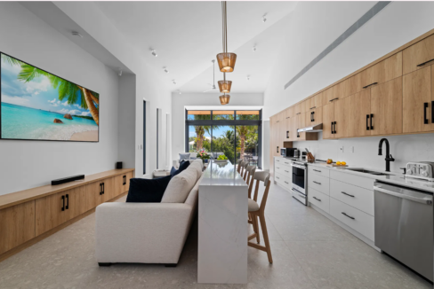 aqua-solis-villa-5br-waterfront-tci-ushombi-5