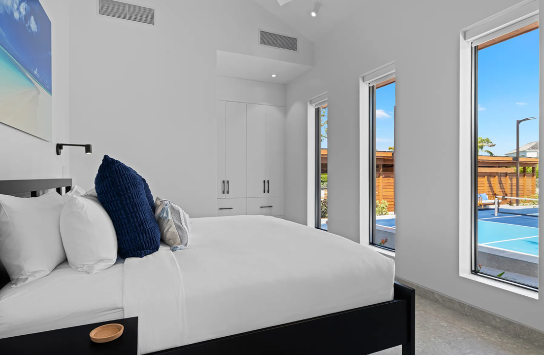 aqua-solis-villa-5br-waterfront-tci-ushombi-8