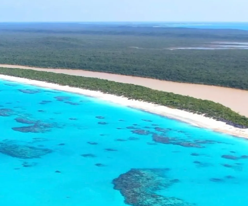 frazier-tract-340-acres-in-rum-cay-bahamas-ushombi-2