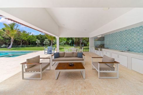 la-vereda-26-5br-contemporary-villa-casa-de-campo-ushombi-3