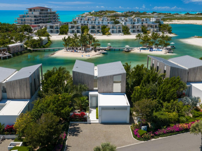 Lagoon Beach Villa 4 At South Bank