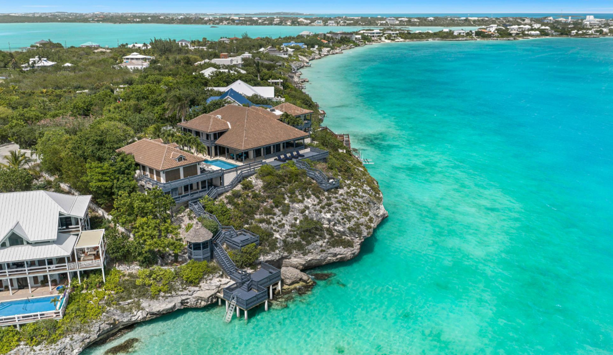 villa-seacliff-tci-6br-in-chalk-sound-tci-ushombi-2