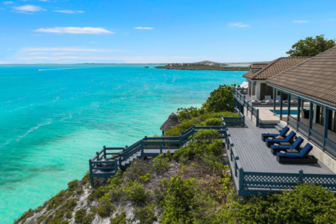 villa-seacliff-tci-6br-in-chalk-sound-tci-ushombi-3