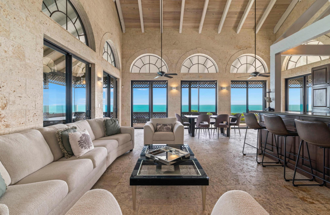 villa-seacliff-tci-6br-in-chalk-sound-tci-ushombi-5